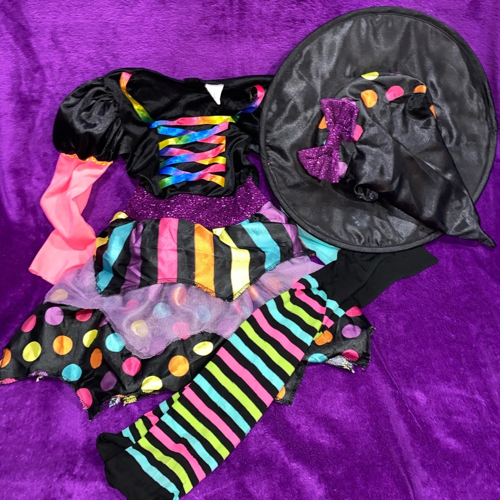 Girls witch Halloween costume. Size 3t-4t